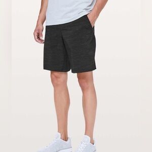 Lululemon pace breaker Men's Black Shorts size L